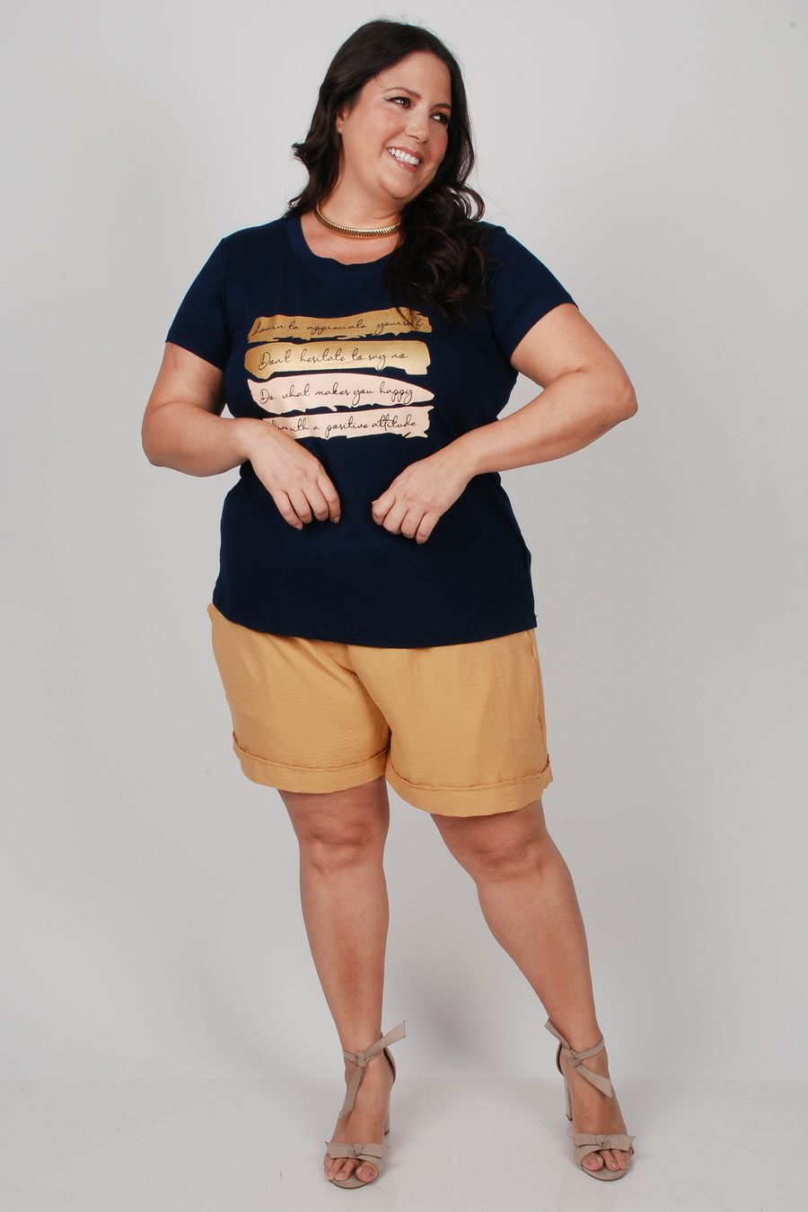Blusa em malha com estampa localizada plus size azul marinho