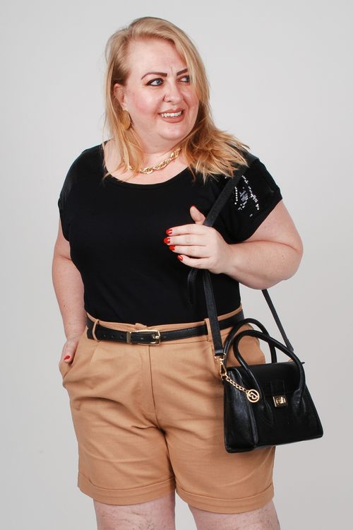 Blusa com detalhe em paetê plus size preto
