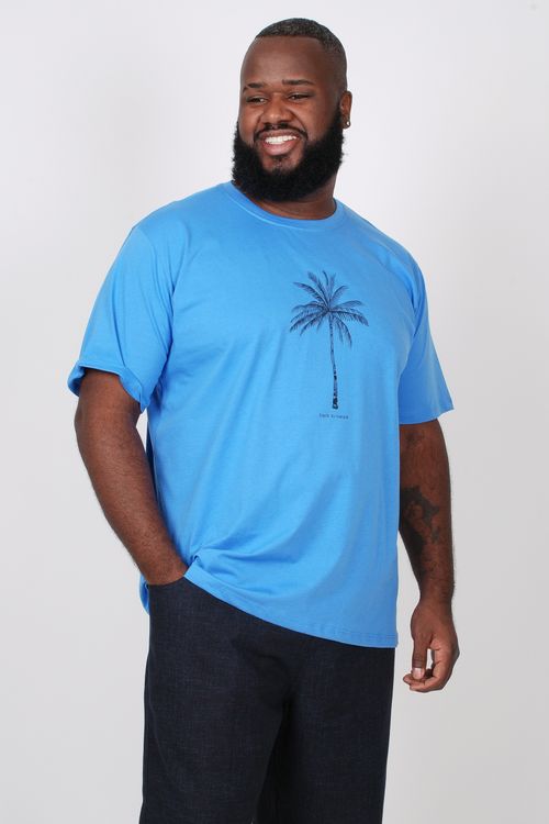 Camiseta com estampa 'coqueiro' plus size azul