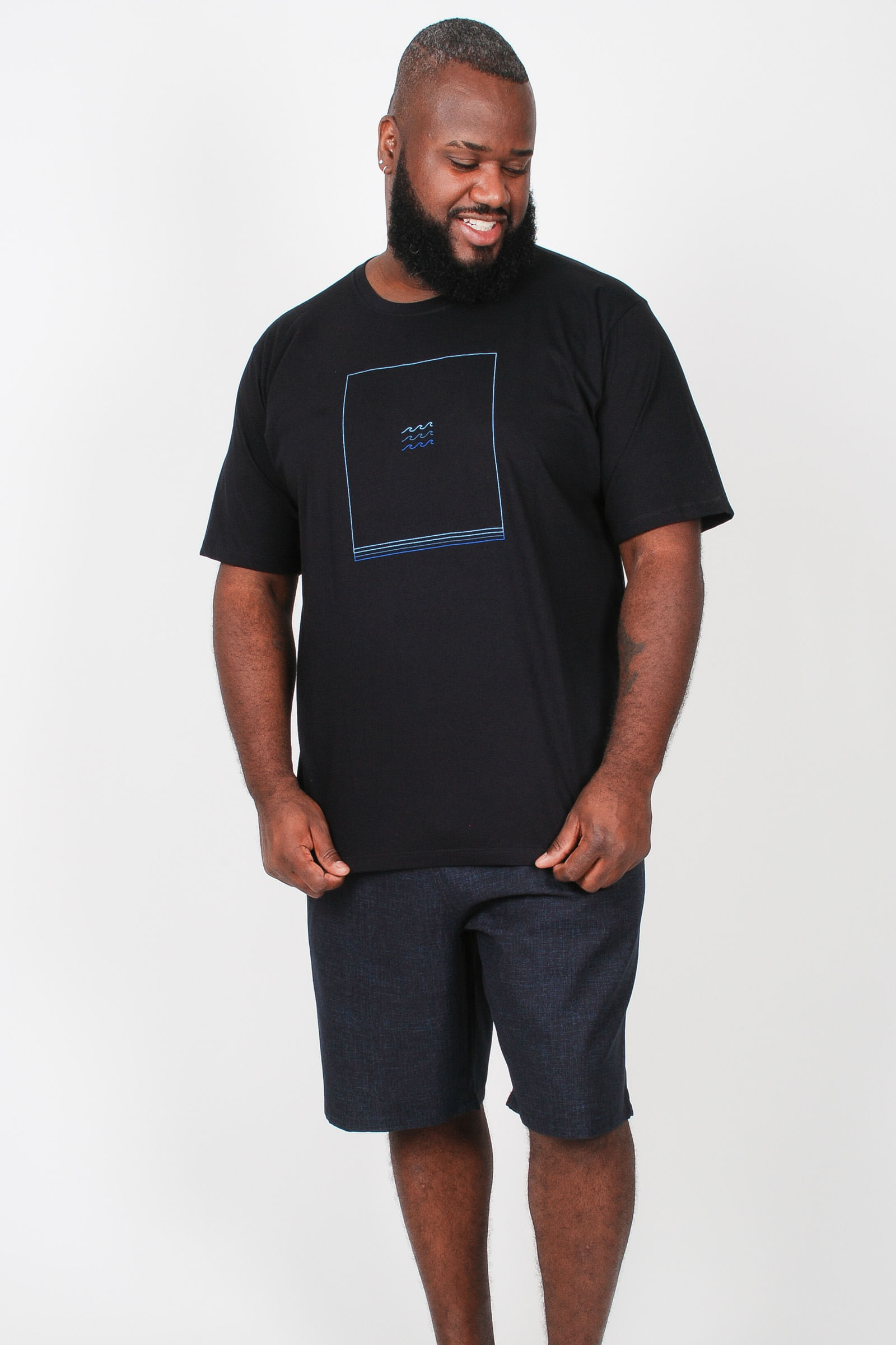 Camiseta-com-estampa--minimalista--plus-size_0026_3