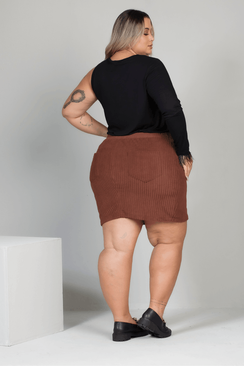 Saia Curta Veludo Plus Size MARROM