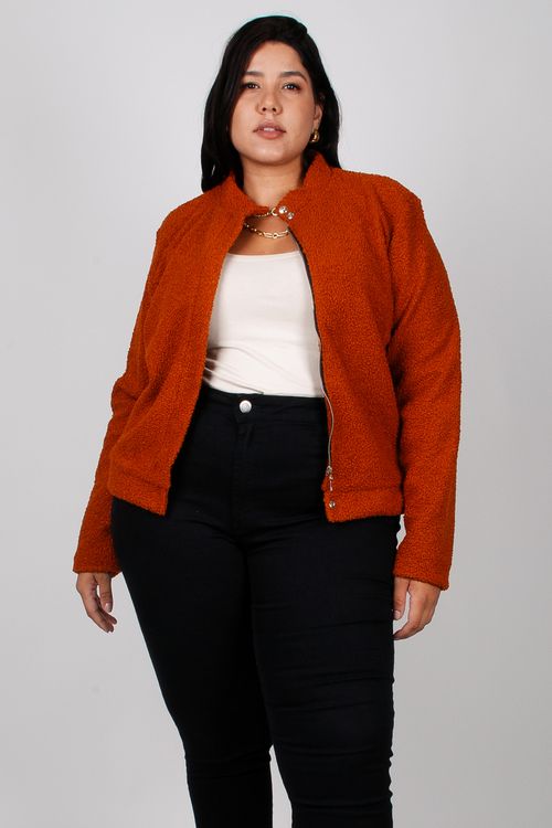 Jaqueta carneirinho plus size caramelo