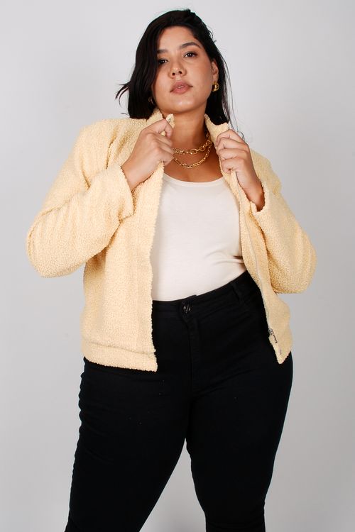 Jaqueta carneirinho plus size bege