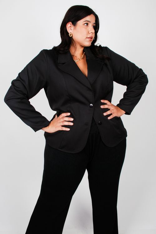 Blazer alfaiataria plus size. preto