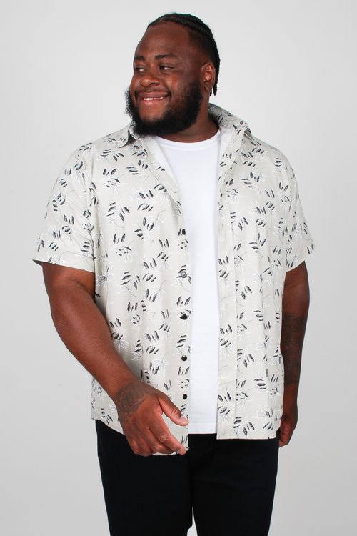 Camisa manga curta com estampa de folhagem plus size bege
