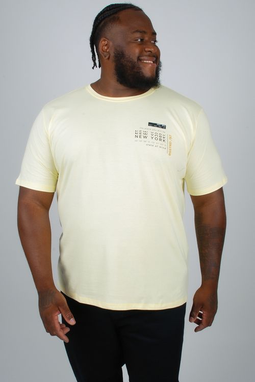Camiseta em malha com estampa lateral new york plus size amarelo
