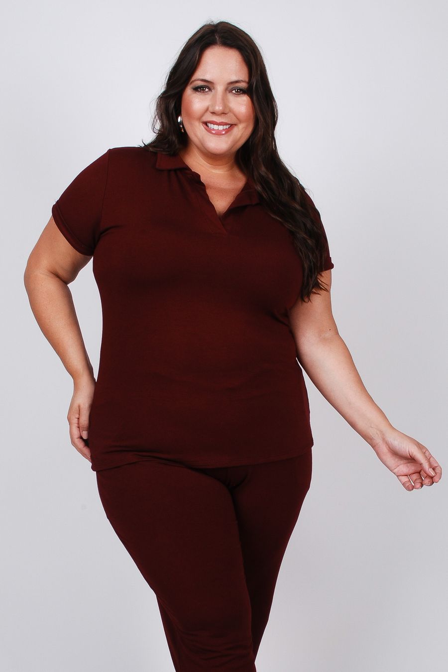 Blusa polo feminina em moletinho vinho