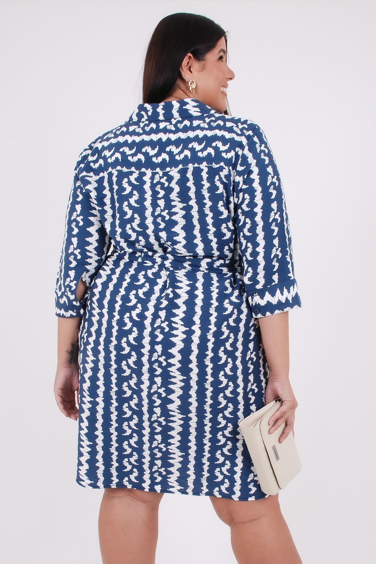 Vestido-chemise-em-tecido-estampado_0004_4