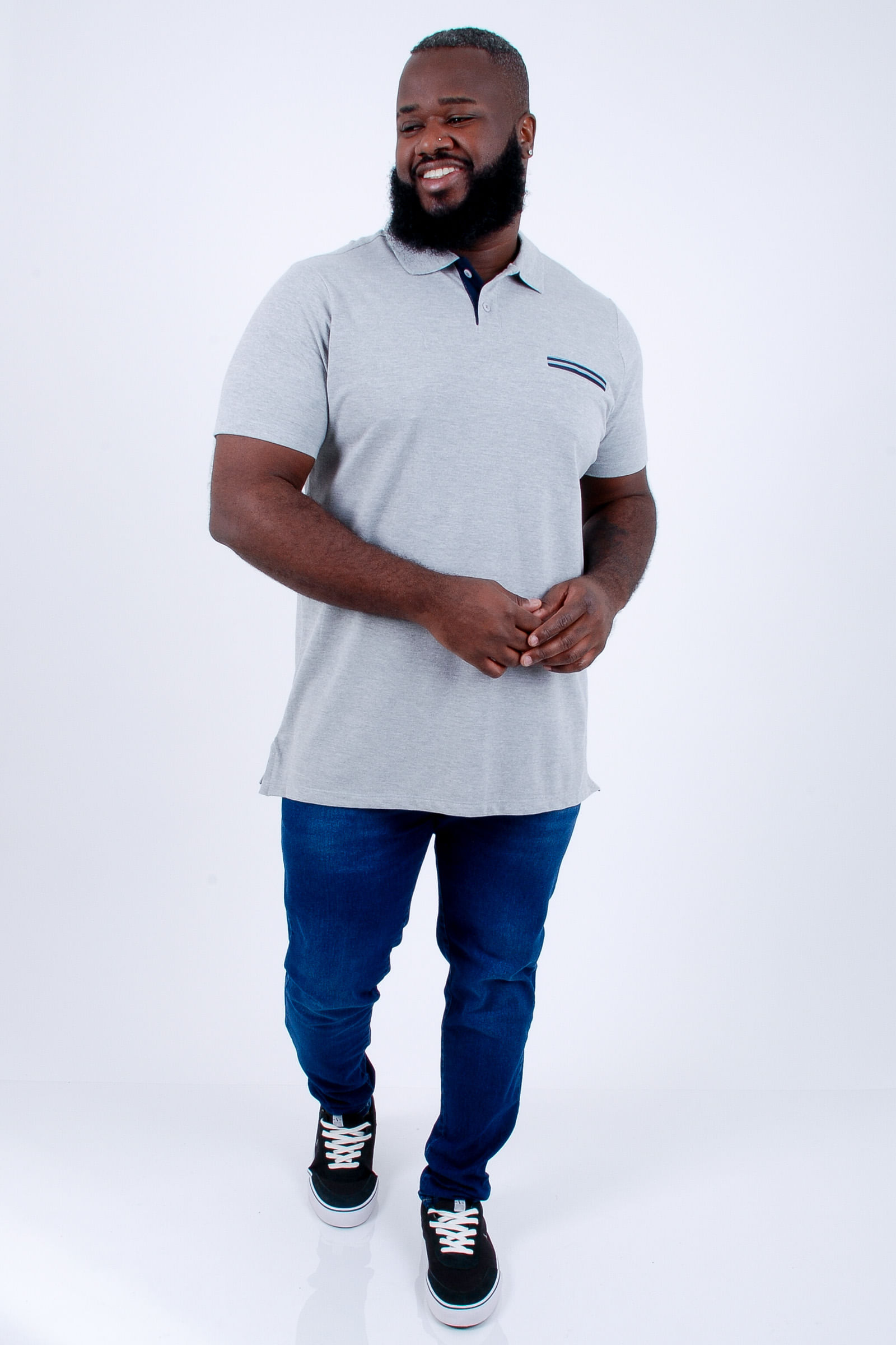 Camisa-polo-em-piquet-com-cadarco-no-bolso_0011_2