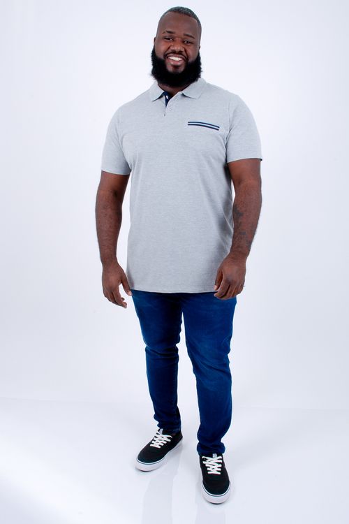 Camisa polo em piquet com cadarço no bolso cinza