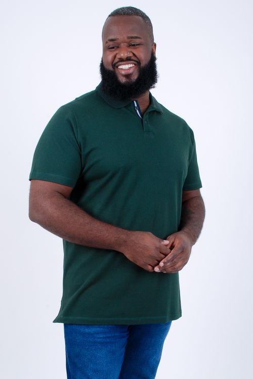 Camisa polo em piquet com detalhe de cadarço verde militar