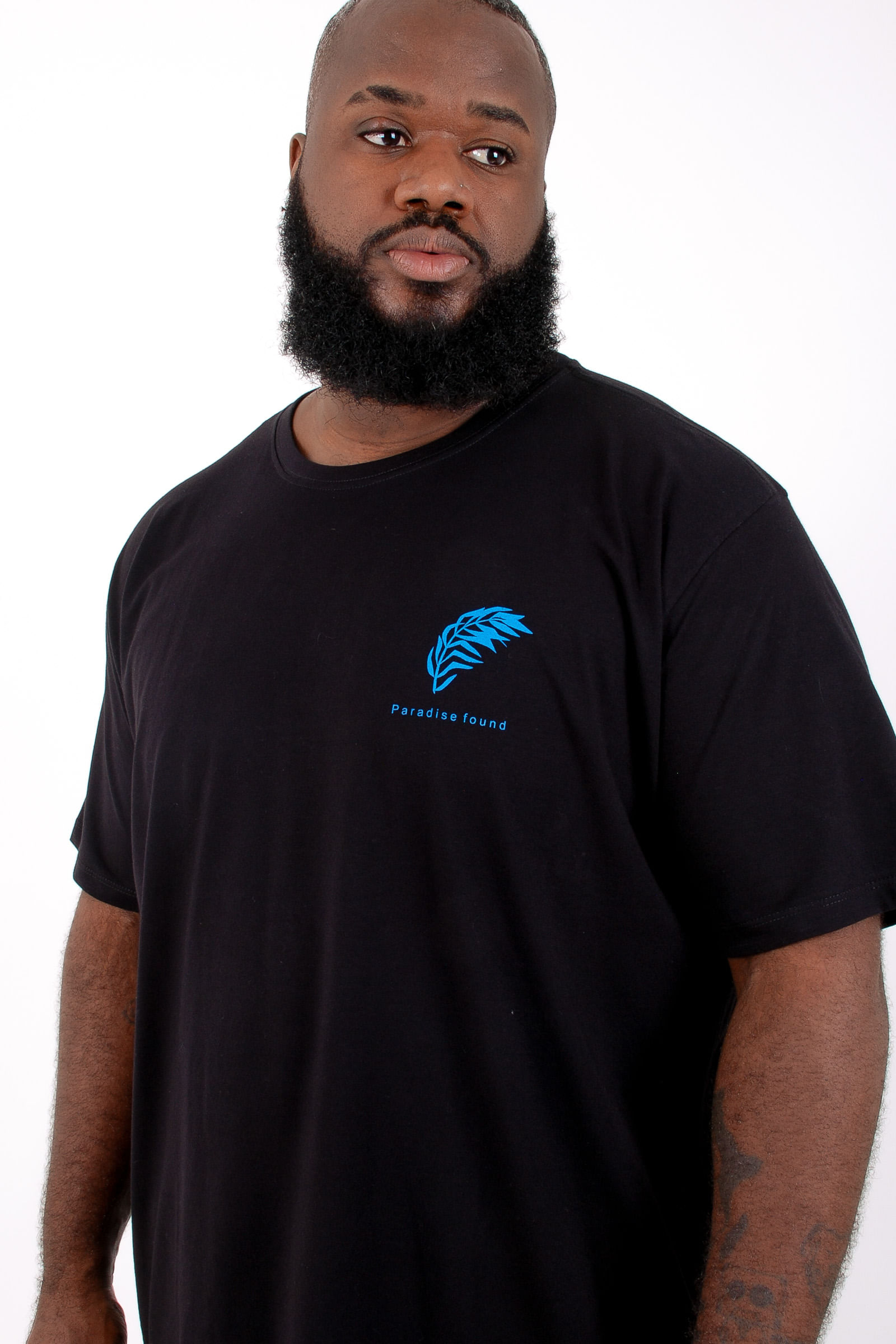 Camiseta-manga-curta-estampa-frente--paradise-_0026_3