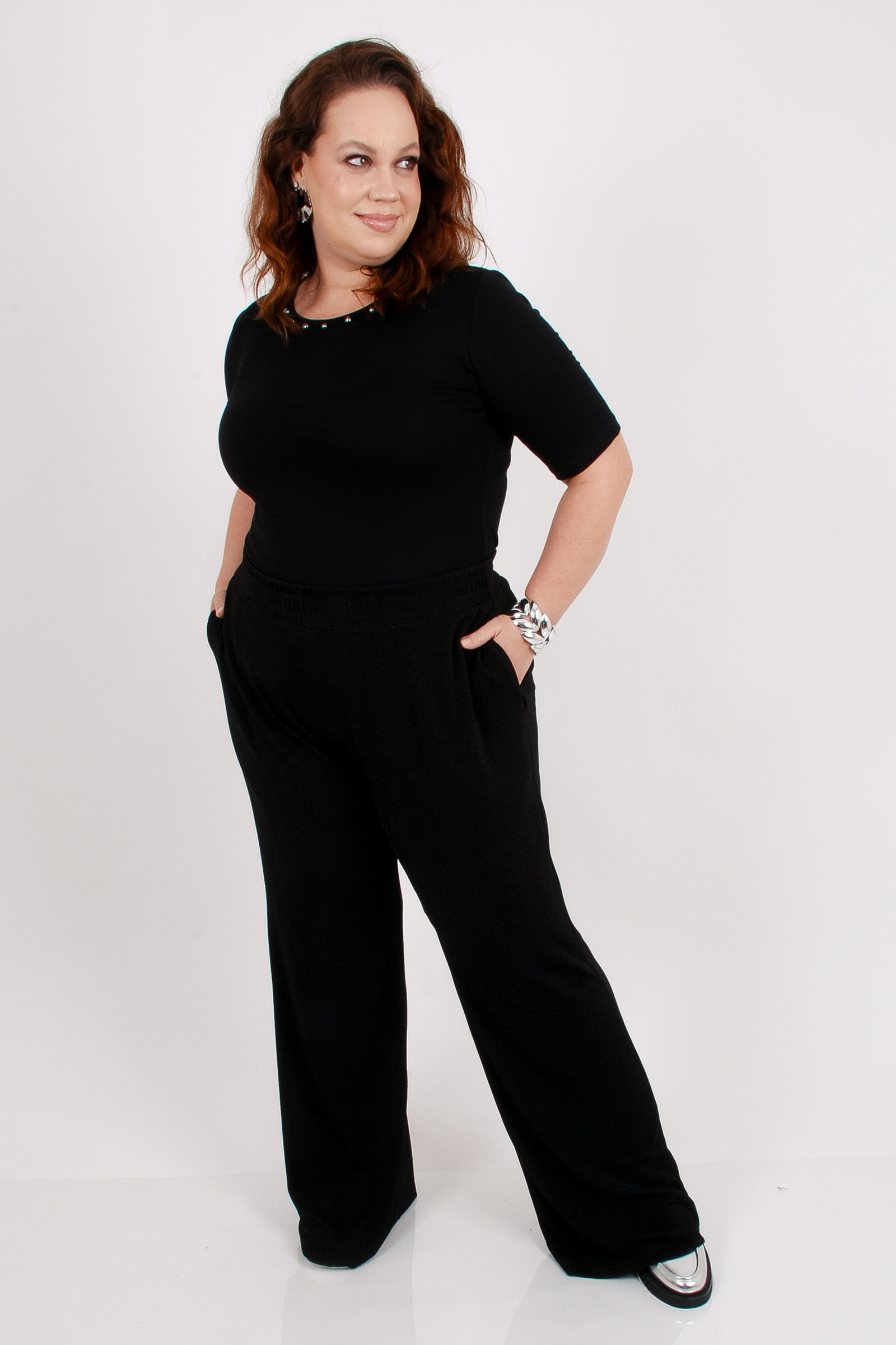 Blusa-tachas-bordadas-a-mao-decote_0026_3