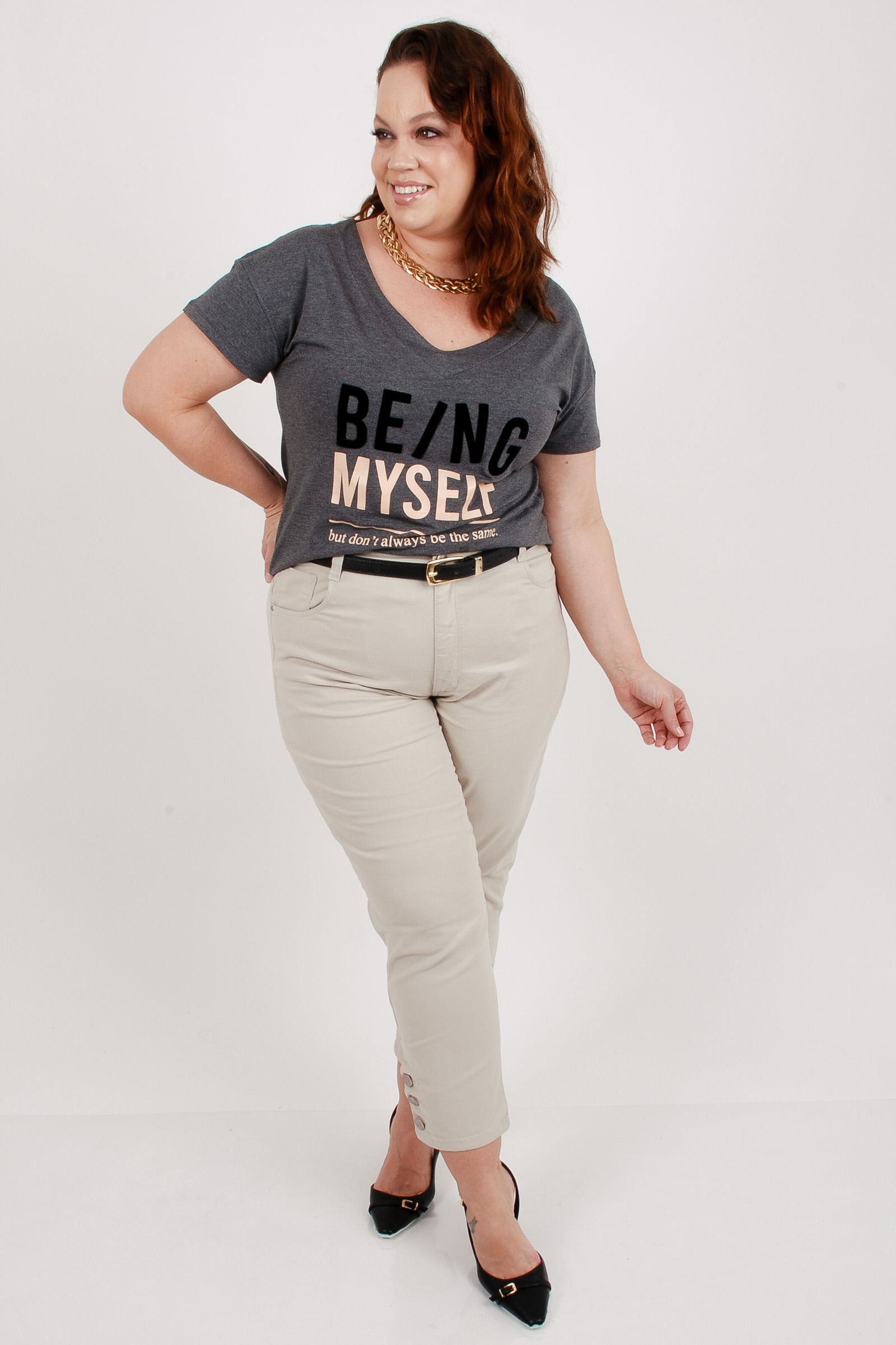 Blusa-manga-curta-com-estampa-lettering-being-myself_0012_2