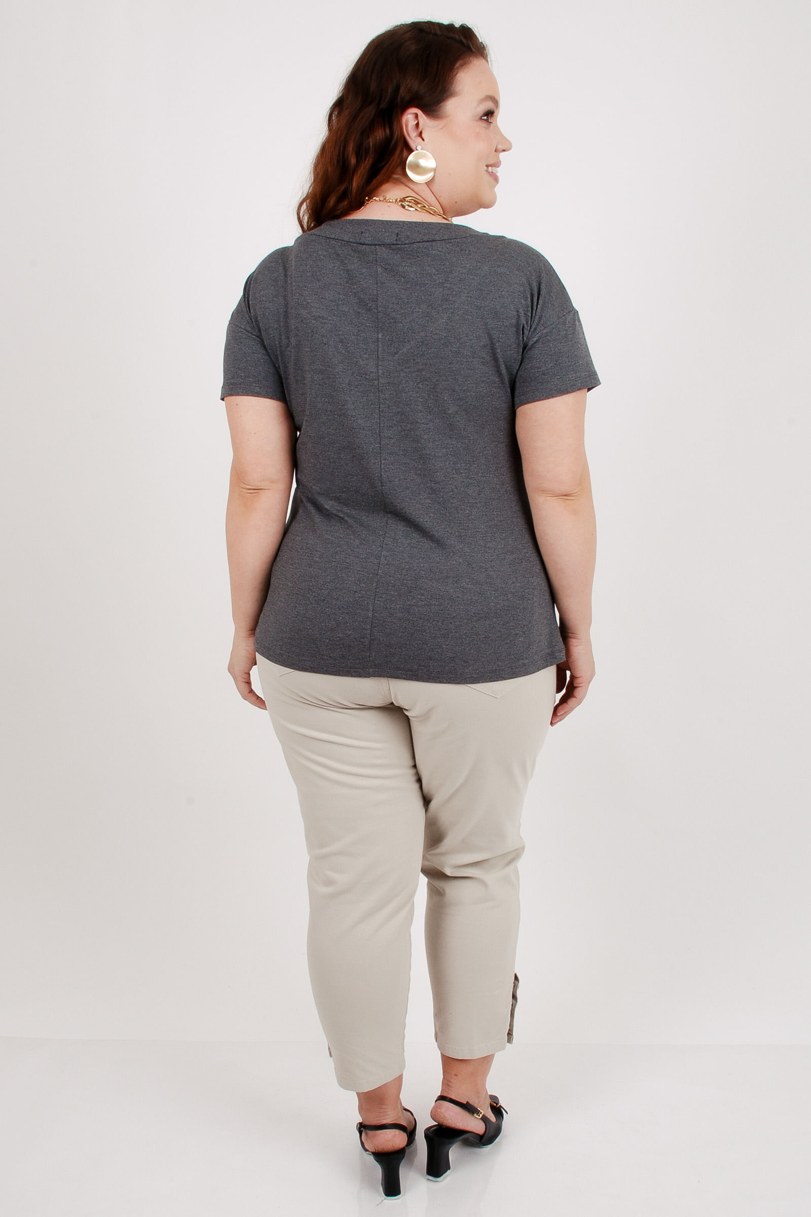 Blusa-manga-curta-com-estampa-lettering-being-myself_0012_4