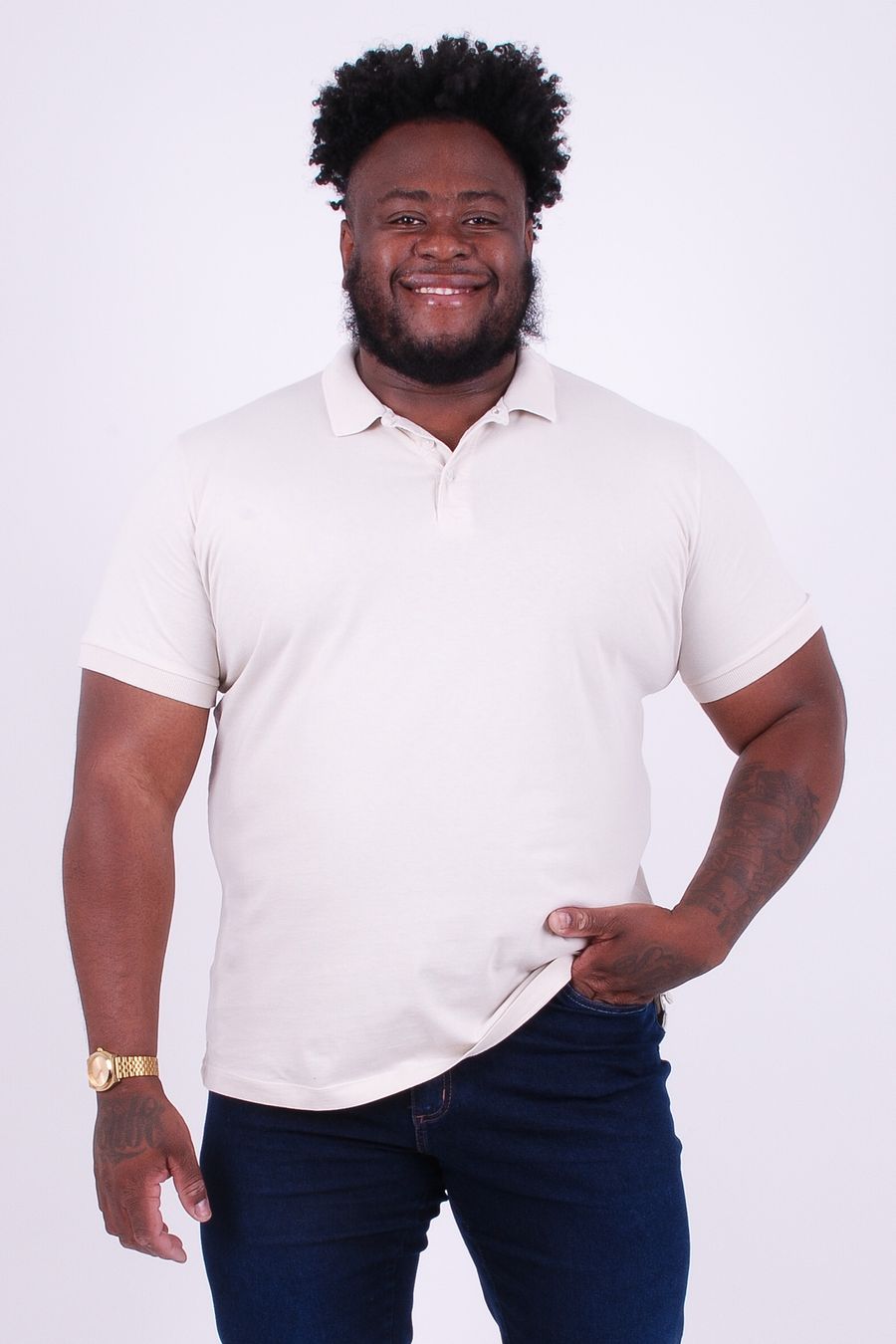 Camisa polo lisa  plus size bege