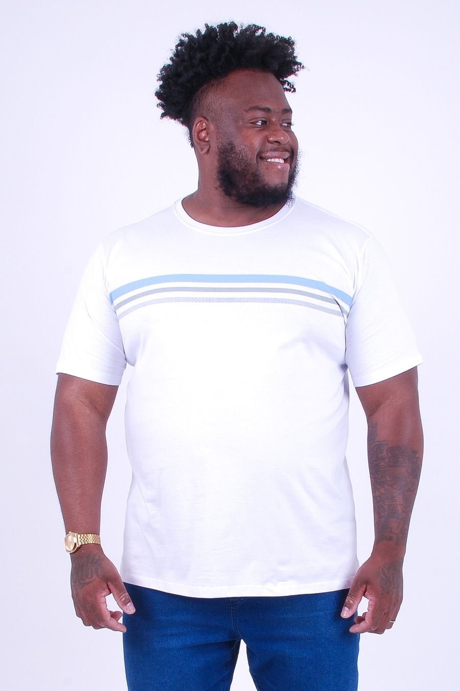 Camiseta meia malha manga curta com estampa listrada branco