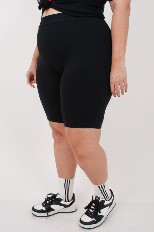 Bermuda fitness básica plus size preto