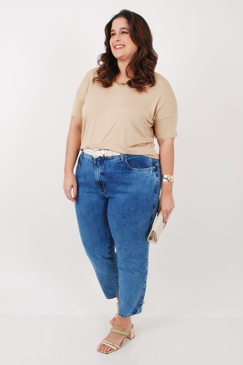 Blusa malha lisa cava deslocada e decote v bege