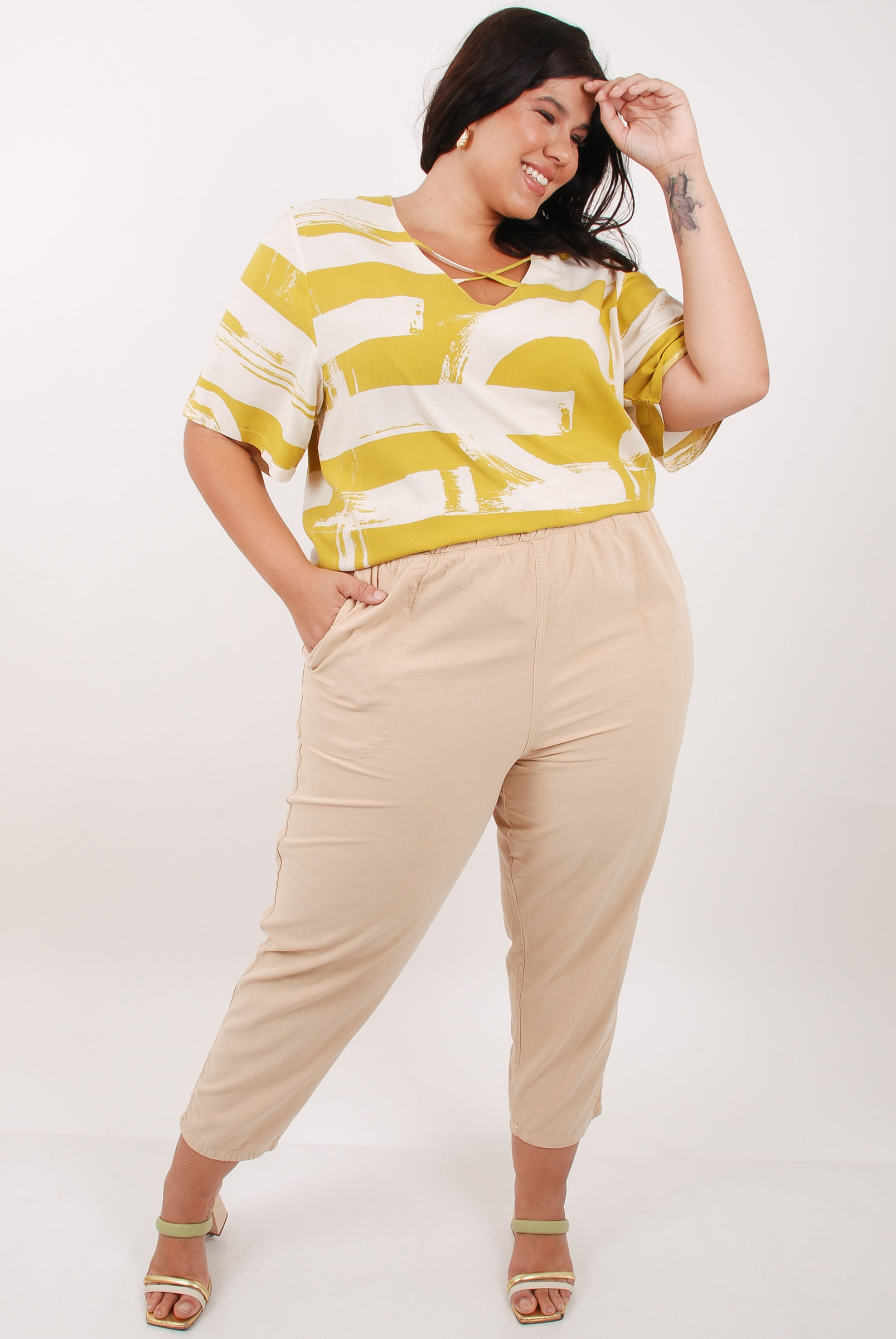 Blusa-viscose-estampada-com-manga-e-decote-V_0031_2
