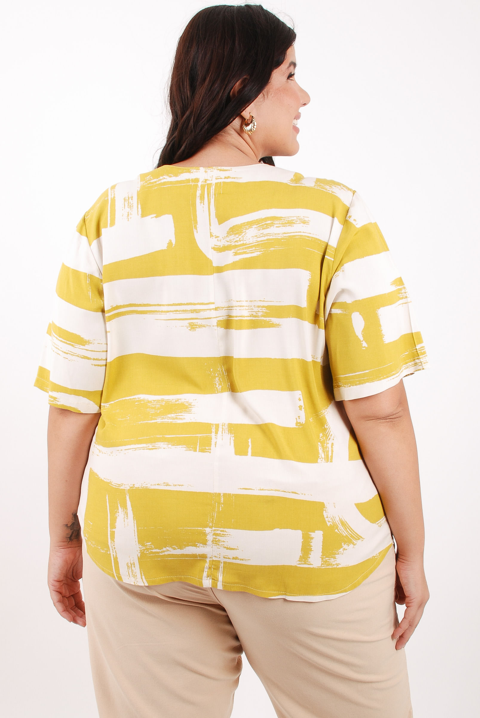 Blusa-viscose-estampada-com-manga-e-decote-V_0031_4