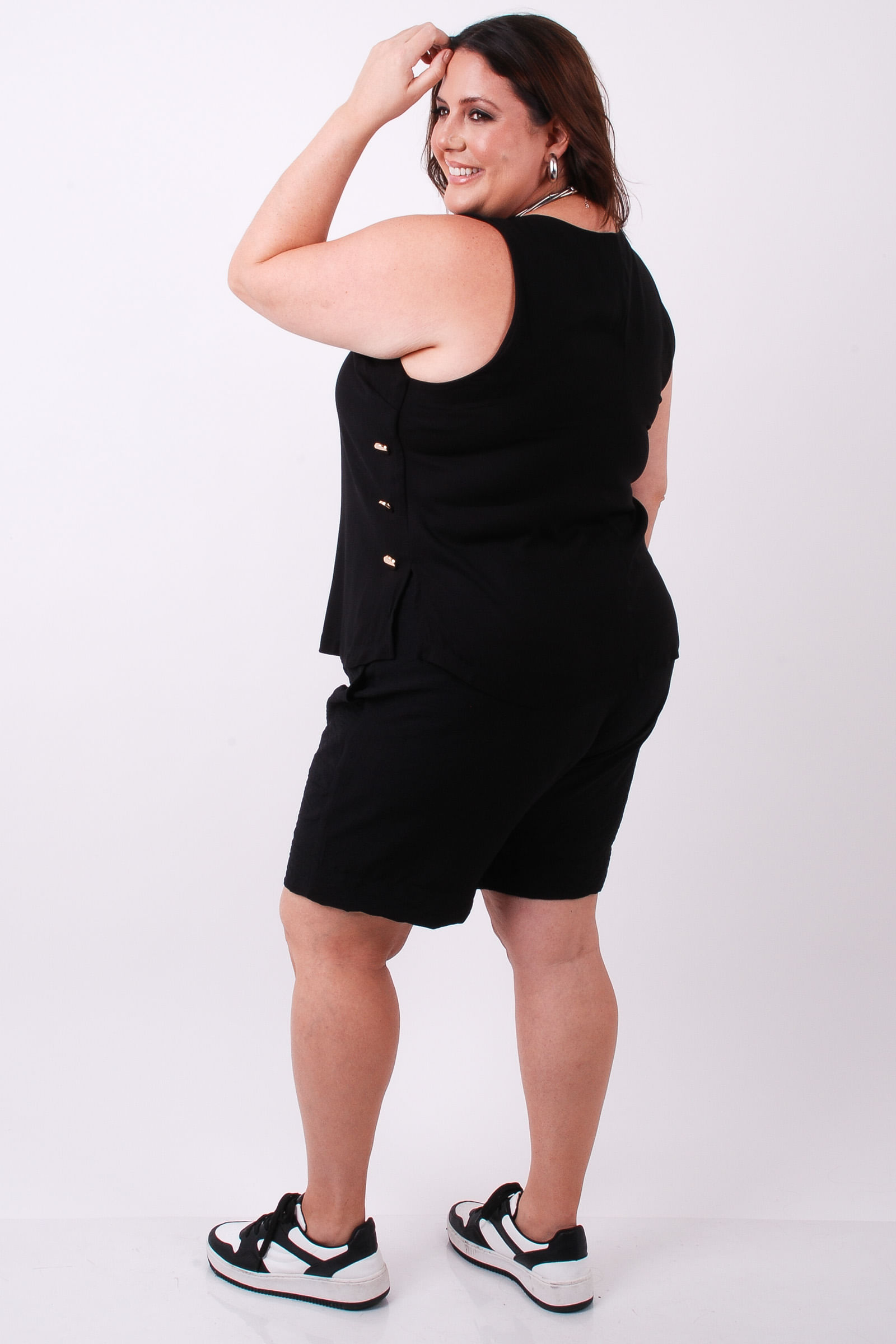 Regata-lisa-com-botoes-na-lateral_0026_4