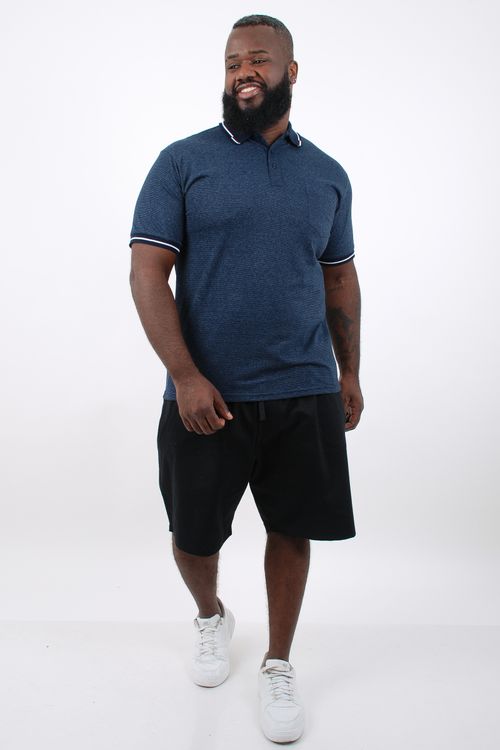 Polo masculina listras finas manga curta e bolso azul marinho