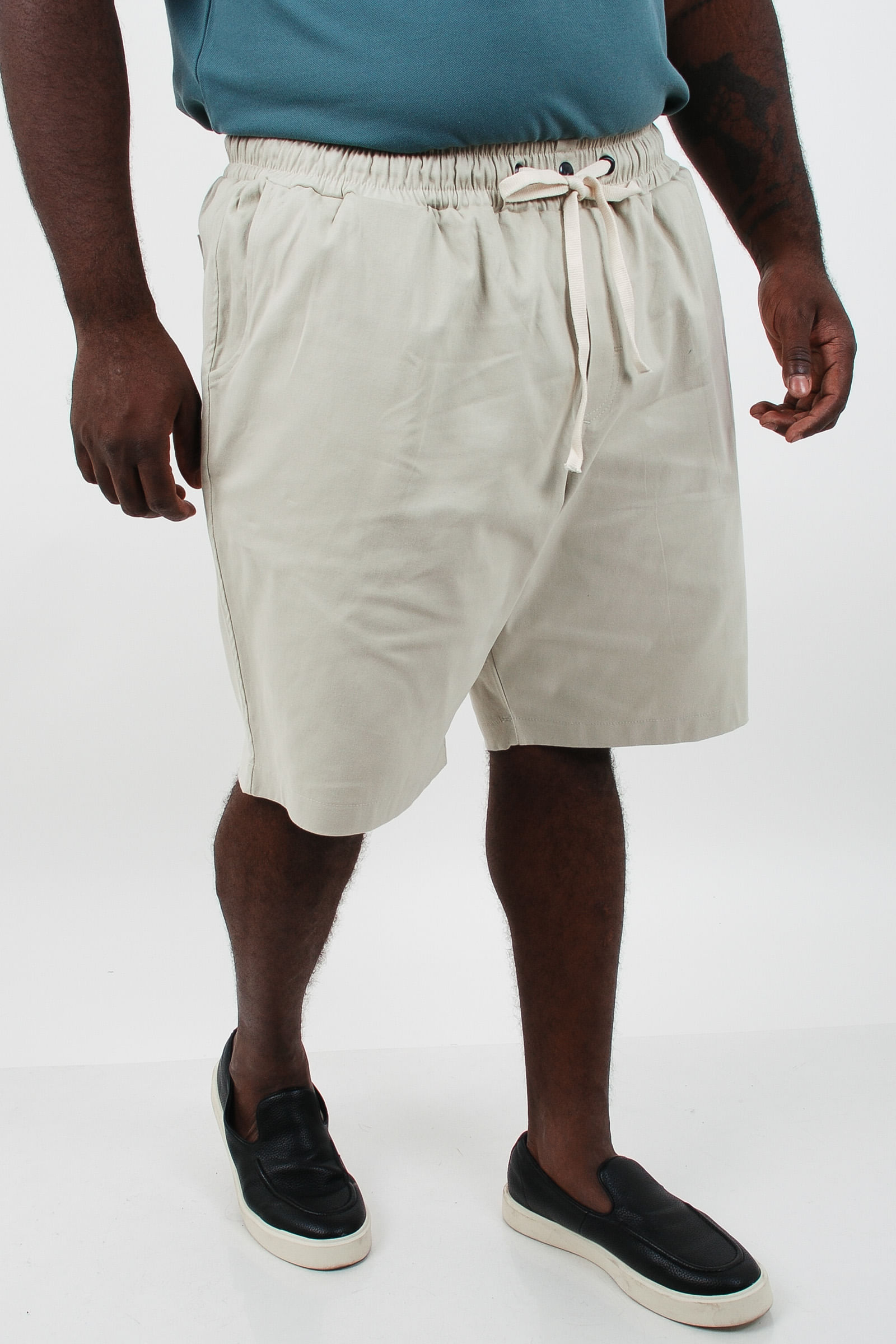 Bermuda-masculina-sarja-lisa-com-elastano_0008_3