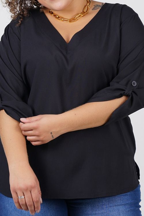 Blusa viscose decote v plus size preto