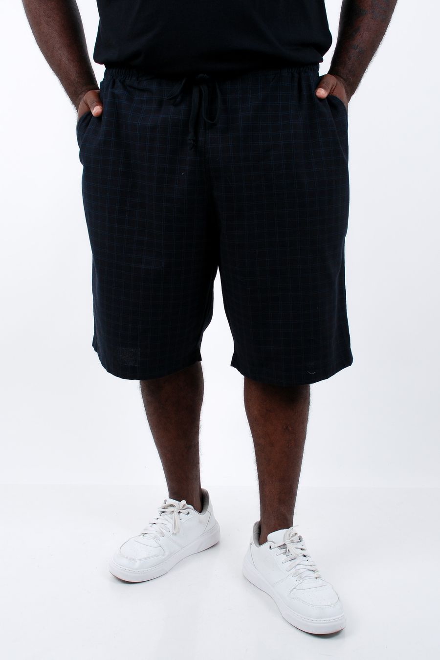 Bermuda masculina sarja estampada cós elástico preto