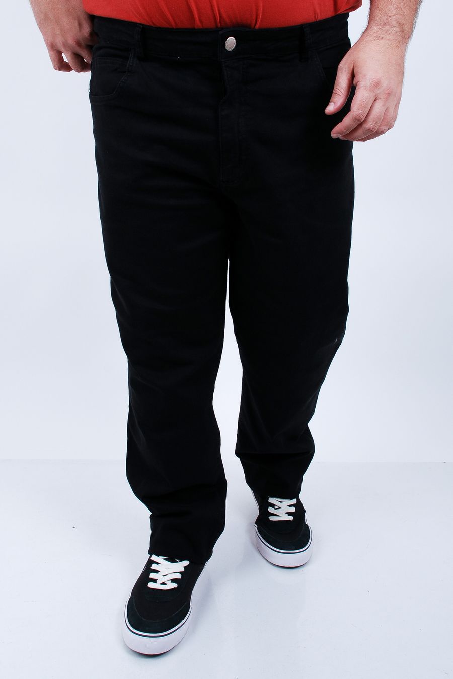 Calça reta de sarja com elastano plus size preto