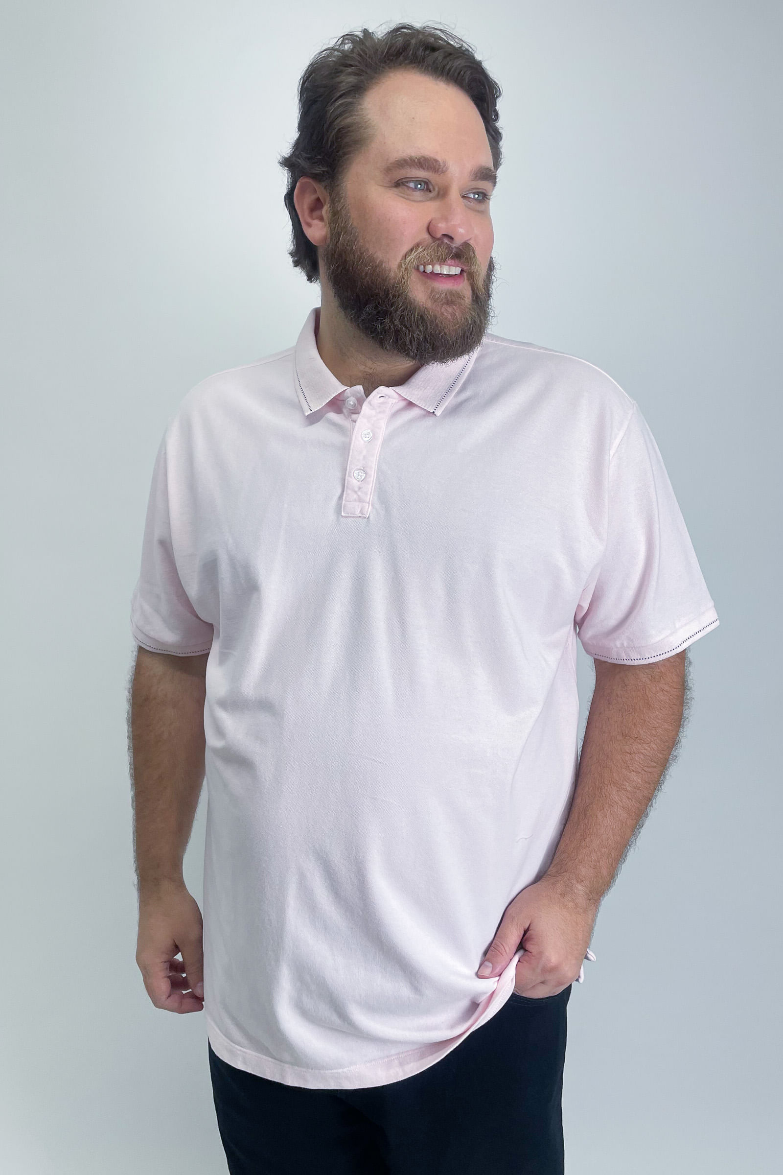 Camisa-polo-manga-curta-em-piquet-com-detalhe-na-gola-e-punhos_0027_1
