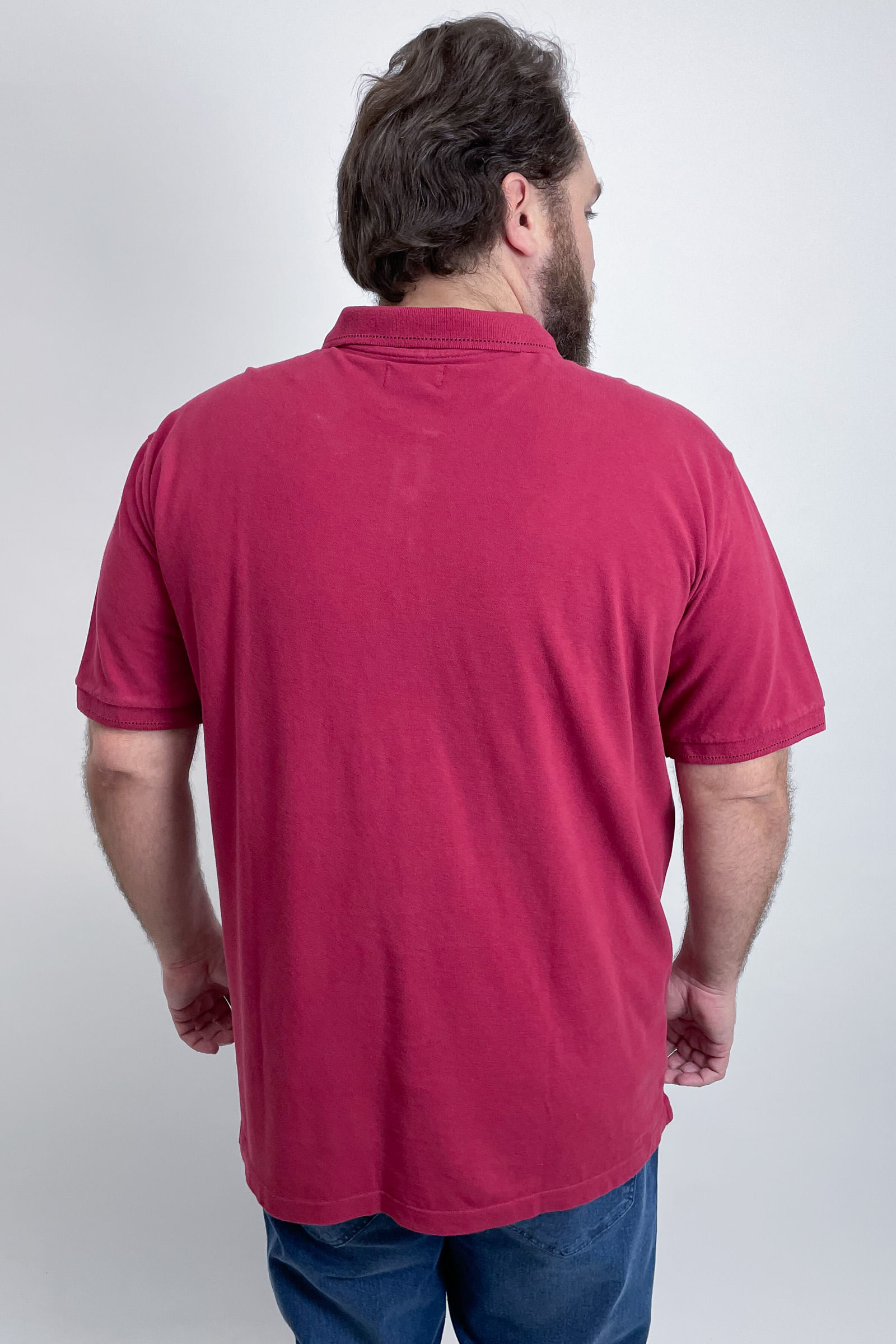 Camisa-polo-manga-curta-em-piquet-com-detalhe-na-gola-e-punhos_0036_4