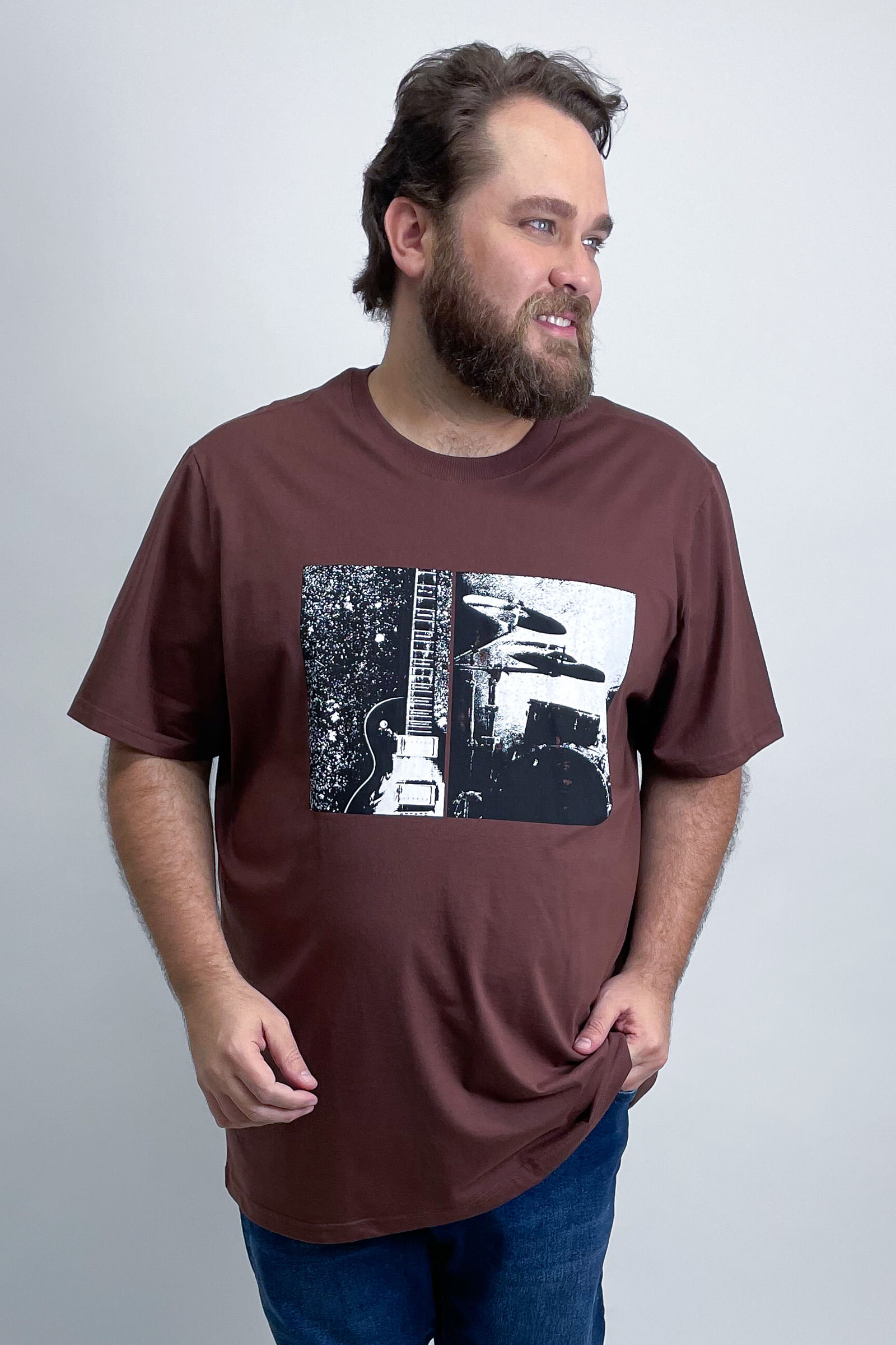Camiseta-masculina-meia-malha-estampa-localizda-na-frente_0020_1