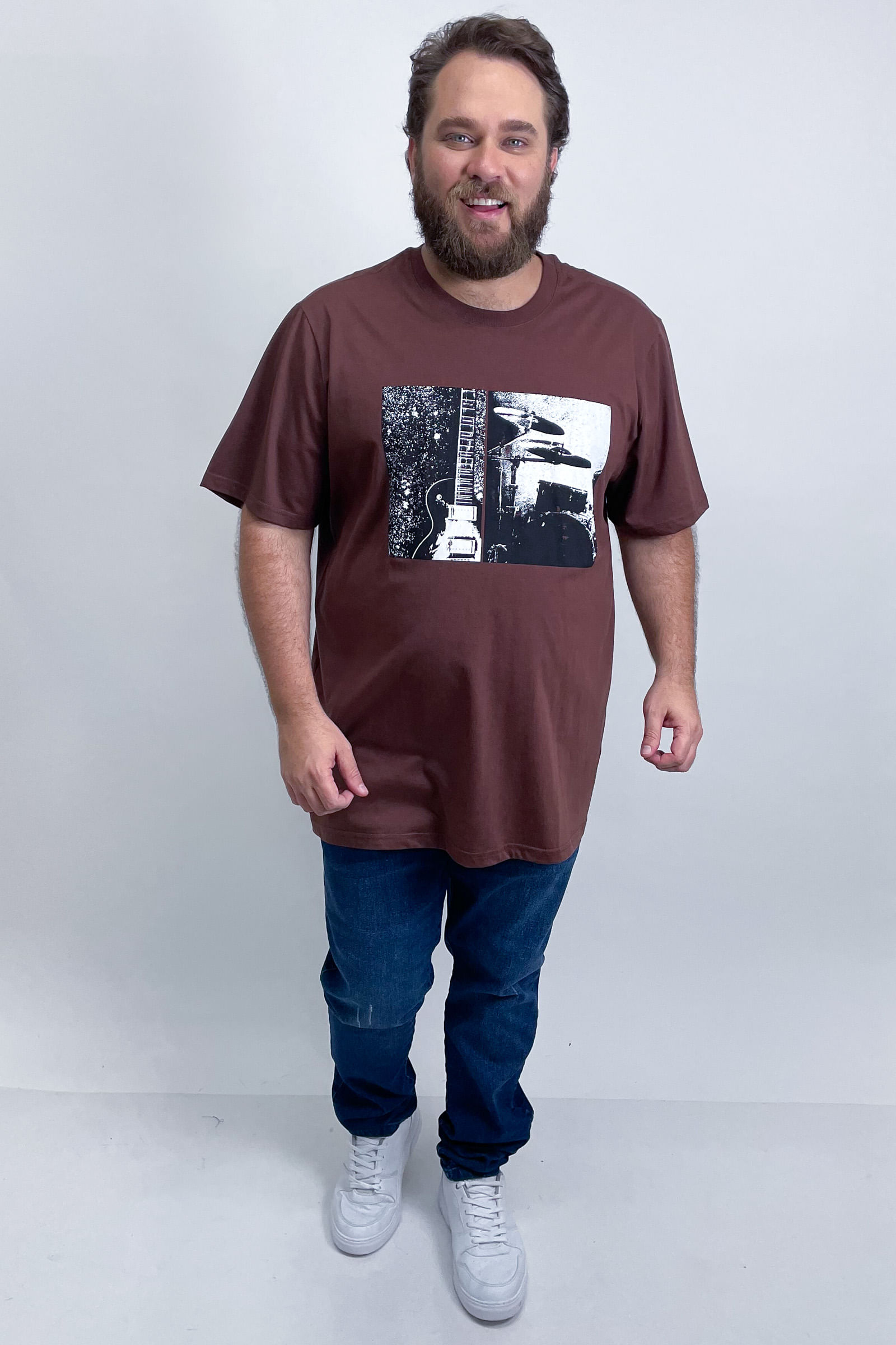 Camiseta-masculina-meia-malha-estampa-localizda-na-frente_0020_2