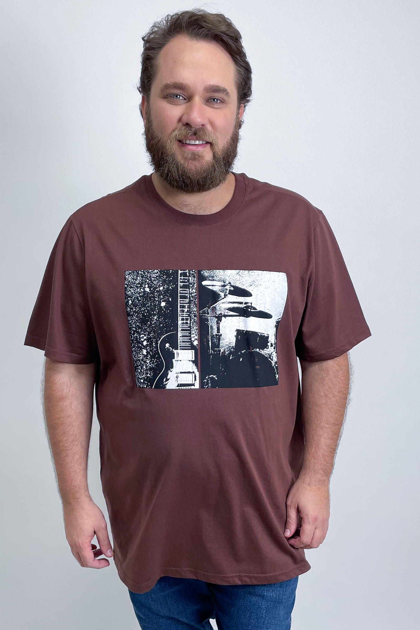 Camiseta-masculina-meia-malha-estampa-localizda-na-frente_0020_3