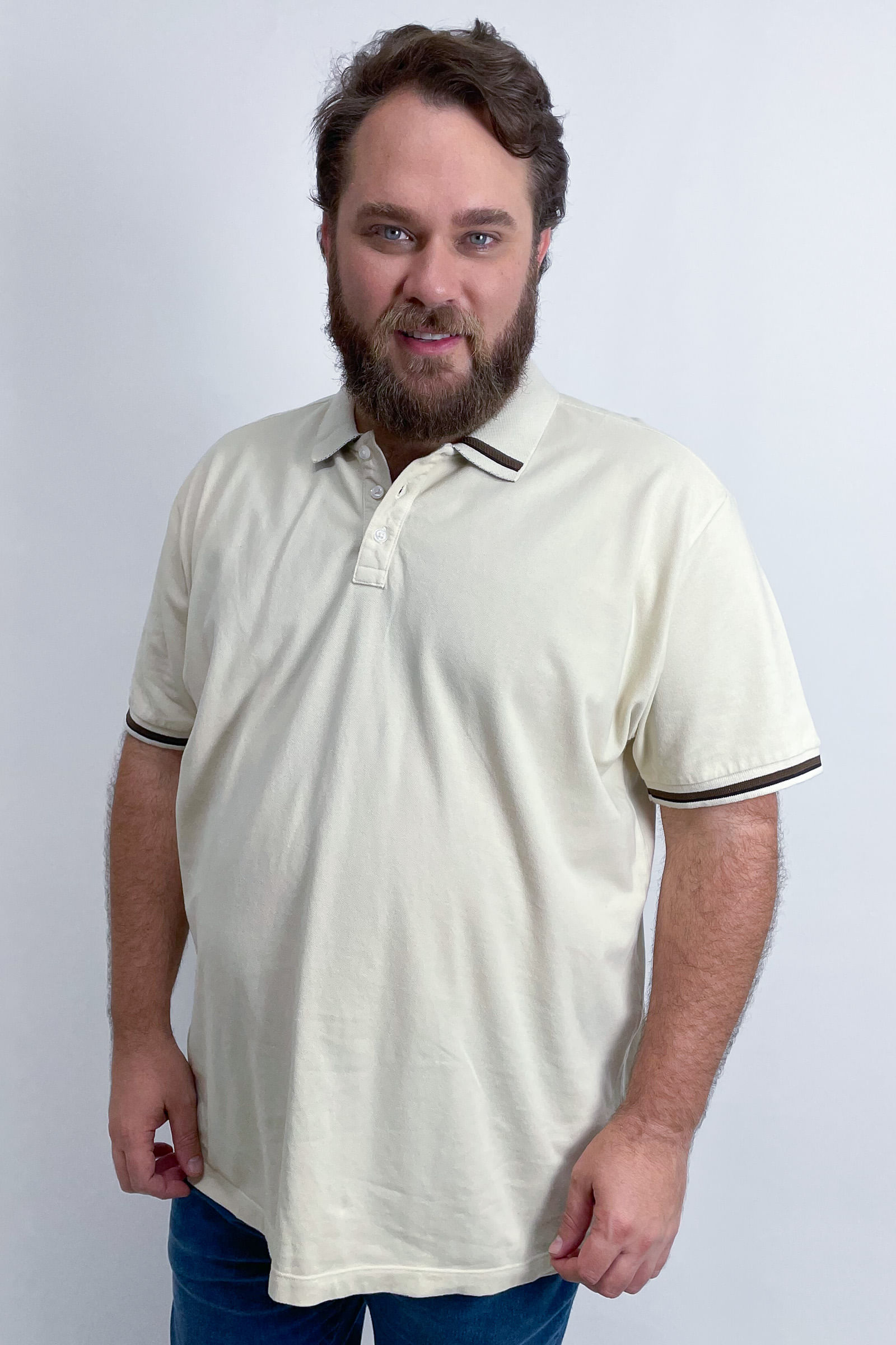 Polo-masculina-manga-curta-em-malha-piquet_9514_3