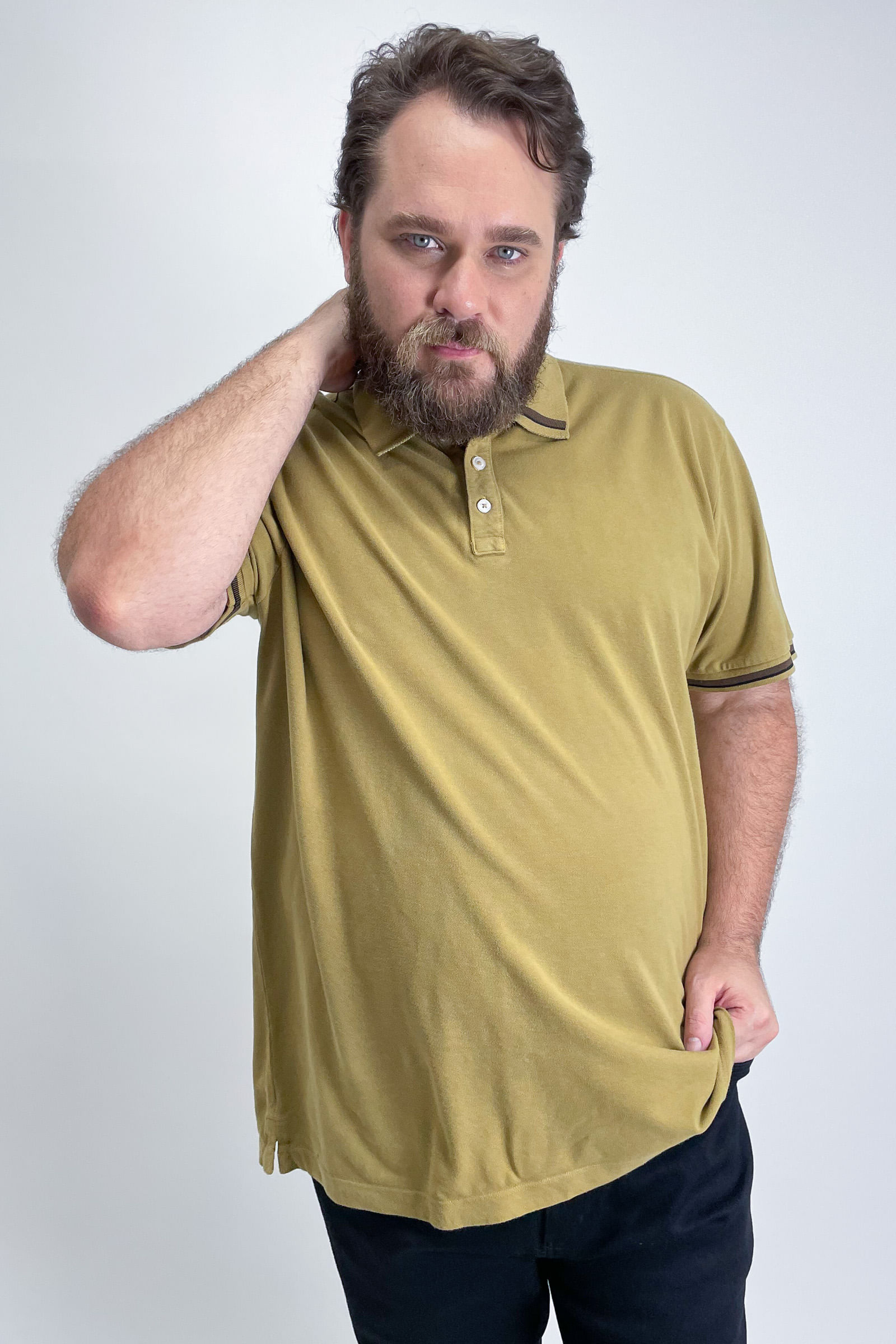 Polo-masculina-manga-curta-em-malha-piquet_0037_1