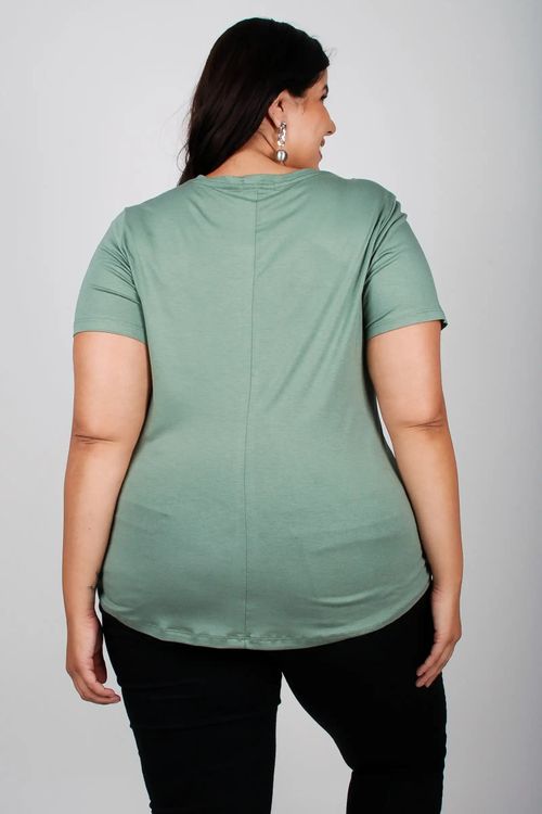 T-shirt básica decote v plus size verde oliva