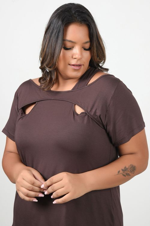 Blusa com vazados plus size marrom