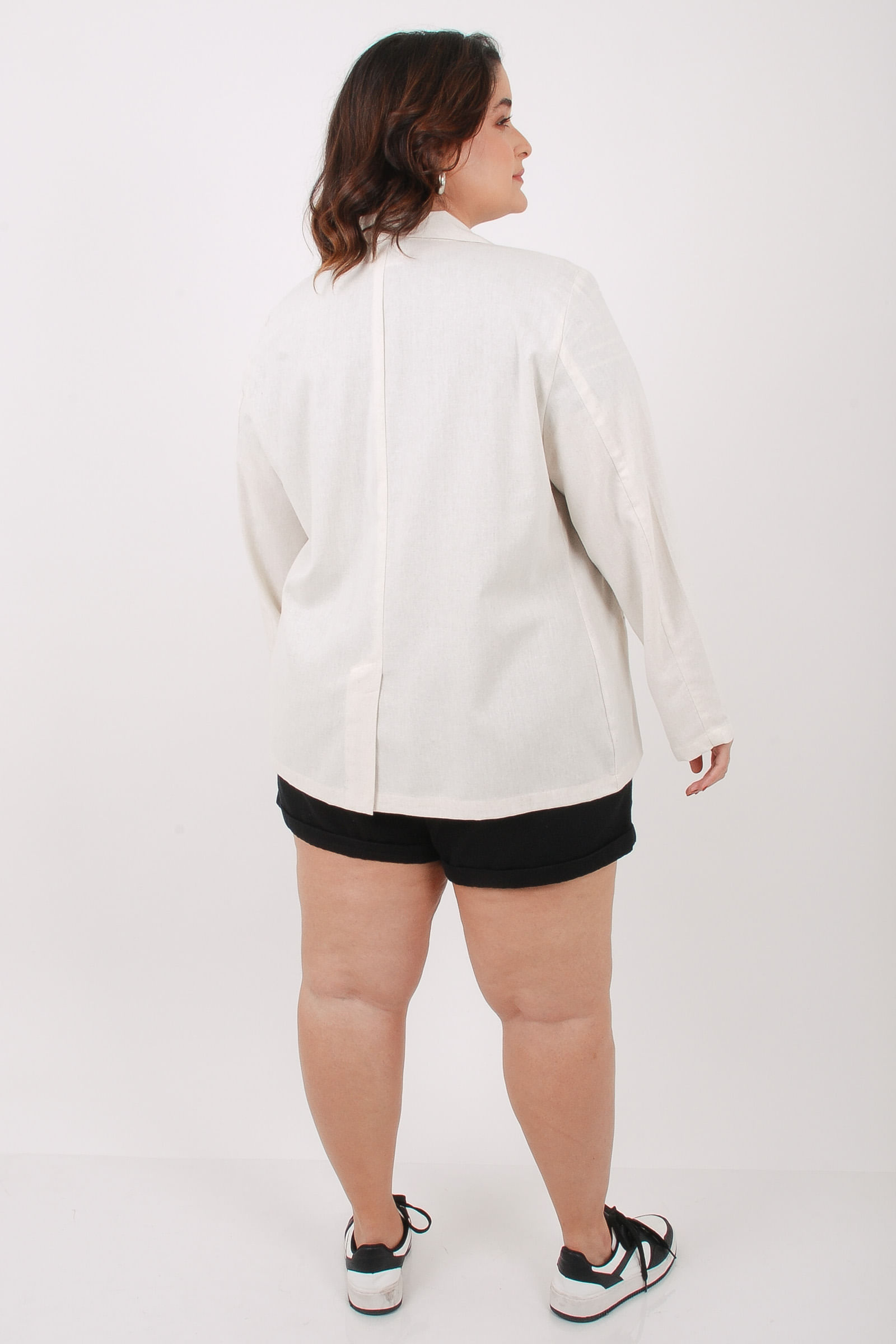 Blazer-feminino-em-tecido-com-linho_0008_4.jpg