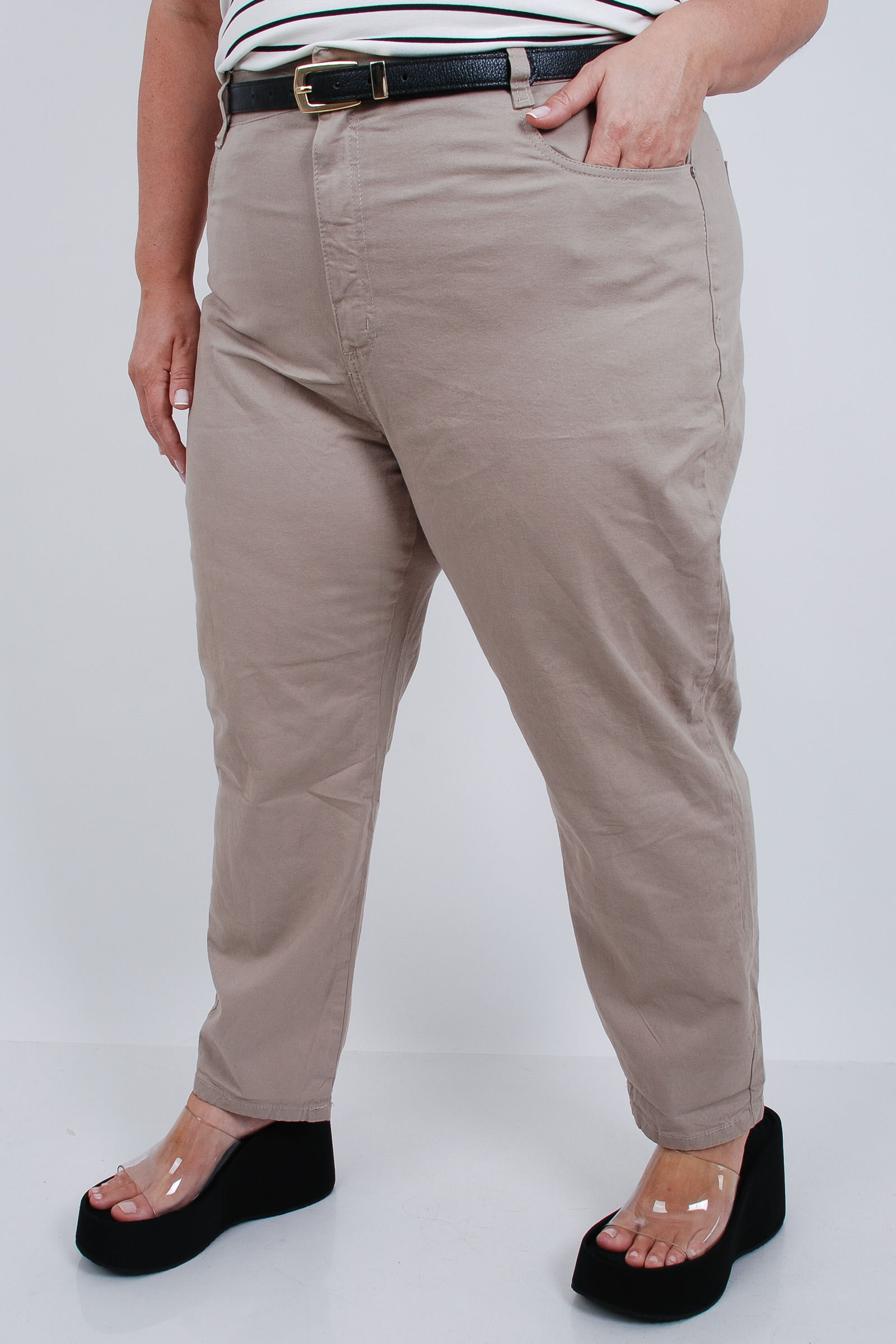 Calca-capri-feminina-em-sarja-com-elastano_0037_1.jpg