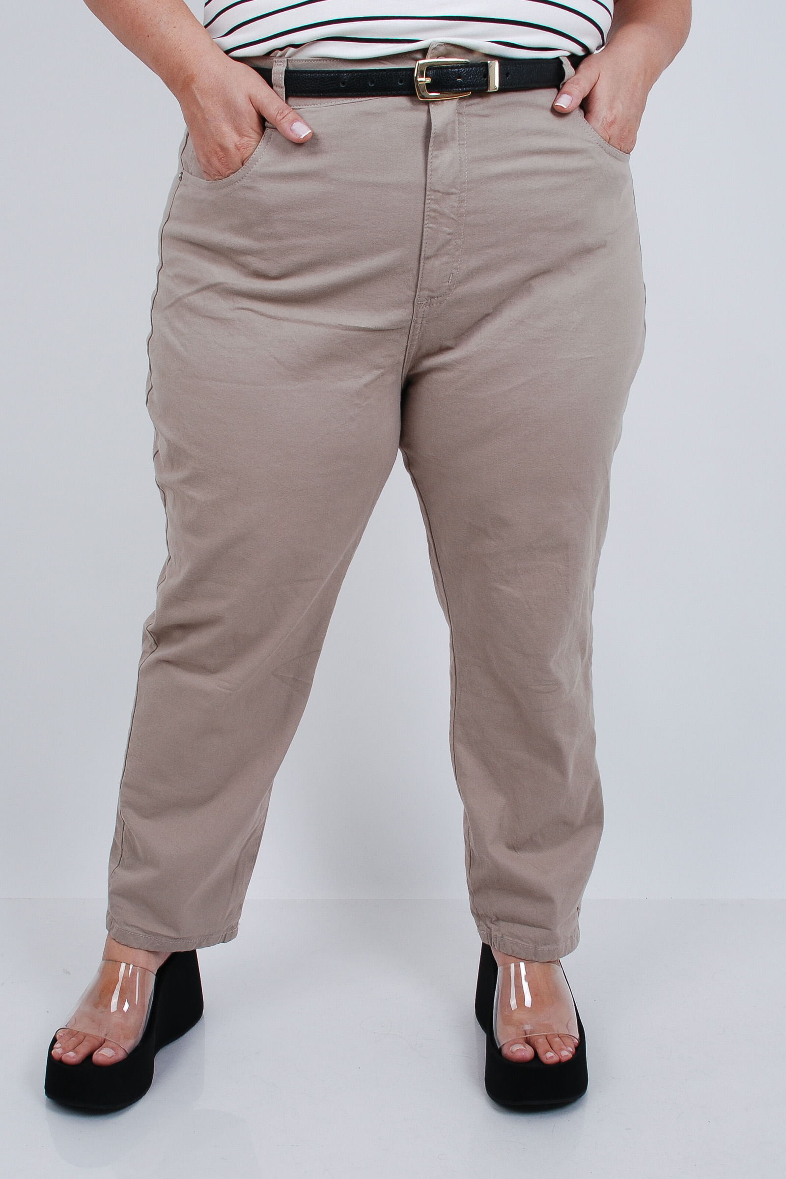 Calca-capri-feminina-em-sarja-com-elastano_0037_3.jpg