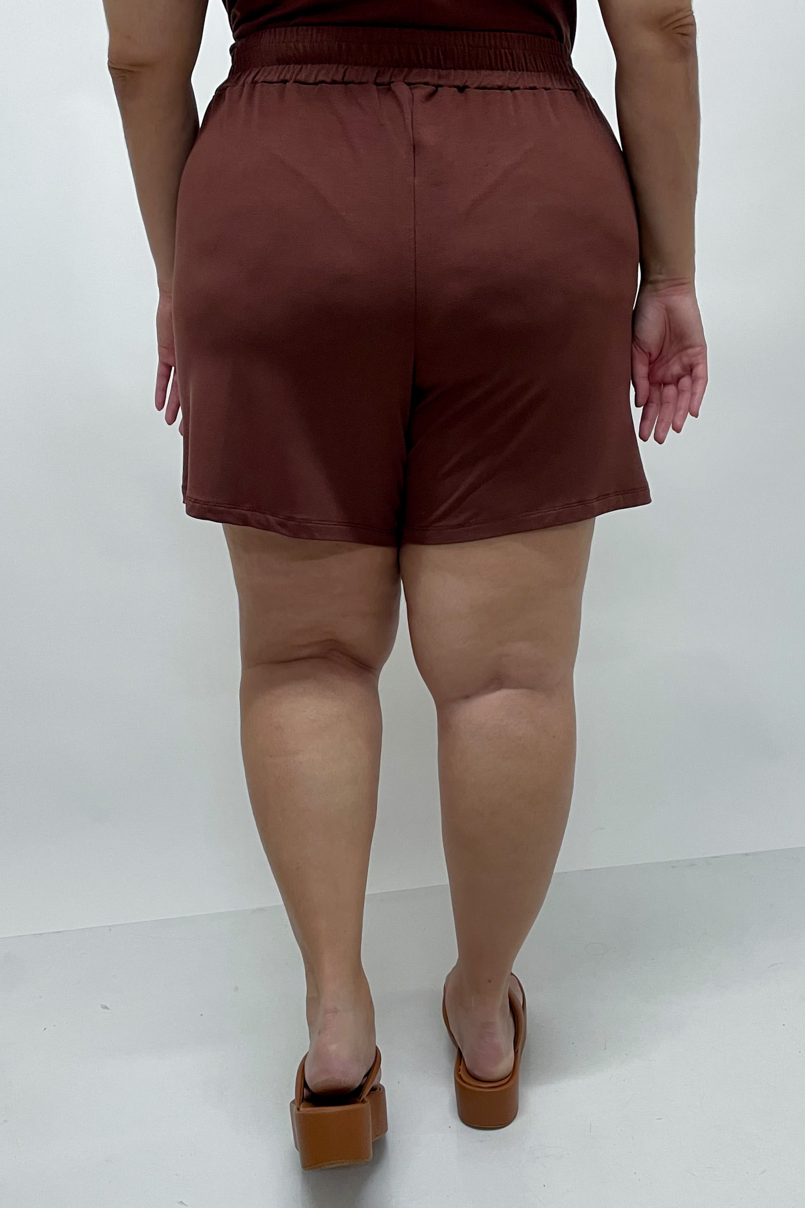 Shorts-feminino-em-moletinho-liso_0020_4.jpg
