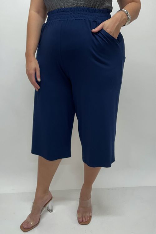 Calça pantacourt feminina azul marinho