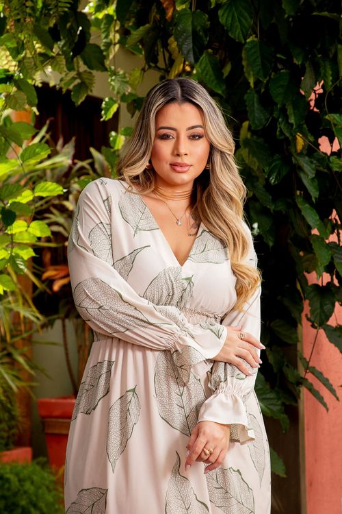 Vestido New Vitoria Manga Longa Plus Size FUNDO BEGE COM FOLHAGEM