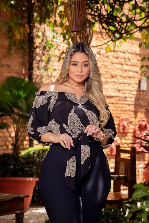 Blusa Ciganinha Vitória Manga 7/8 Plus Size FUNDO PRETO