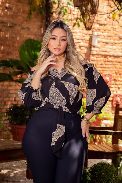 Blusa Ciganinha Vitória Manga 7/8 Plus Size FUNDO PRETO