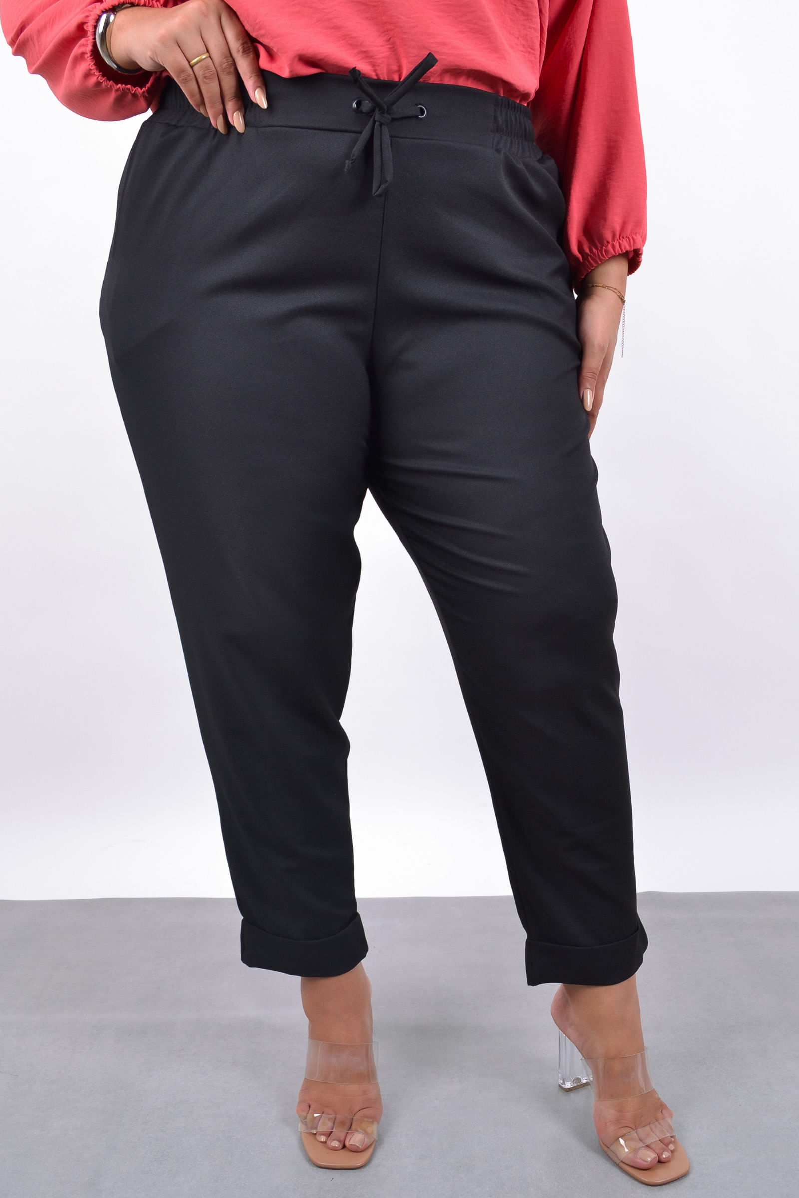 Calca-tecido-plano-com-elastano-plus-size_0026_1.jpg