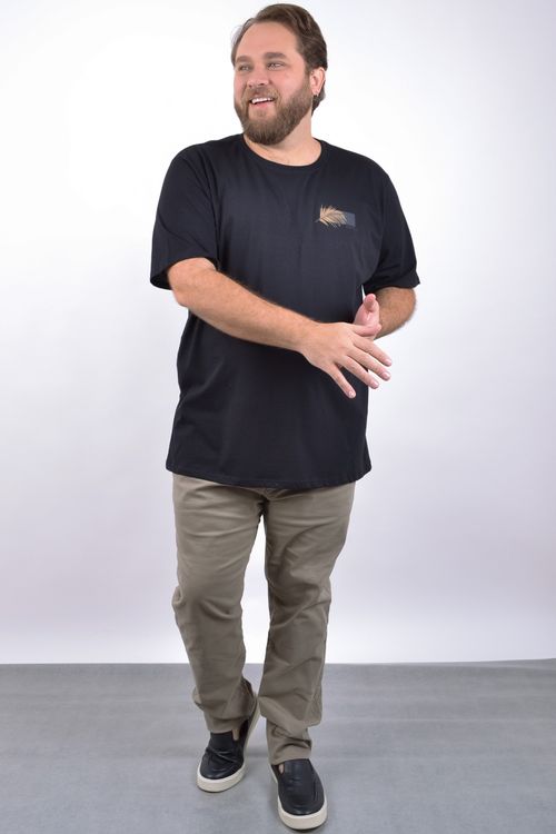 Camiseta masculina meia malha com estampa pequena na lateral preto